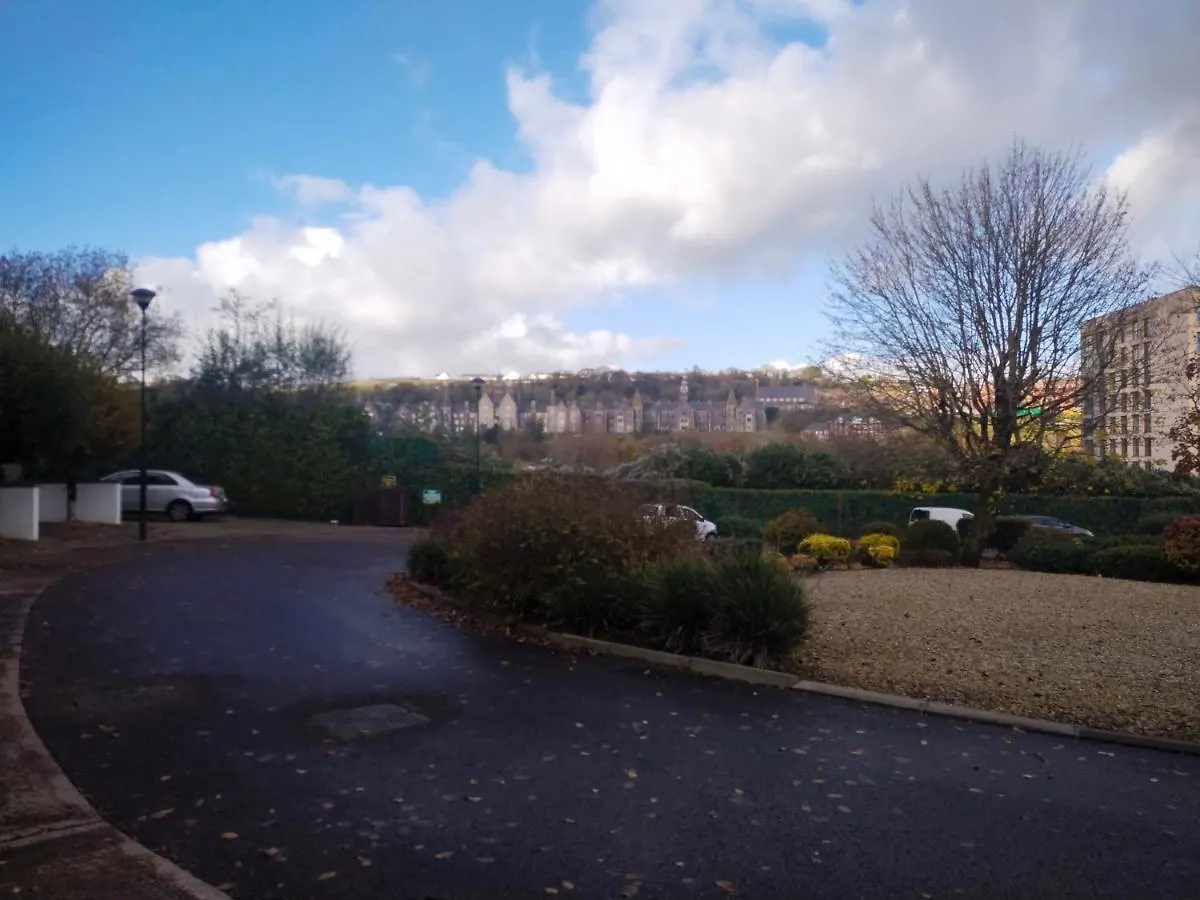 Crescent Apartments Homestay Cork Ireland